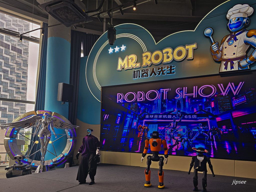 show de robots magasin 6S store a coco park shenzhen