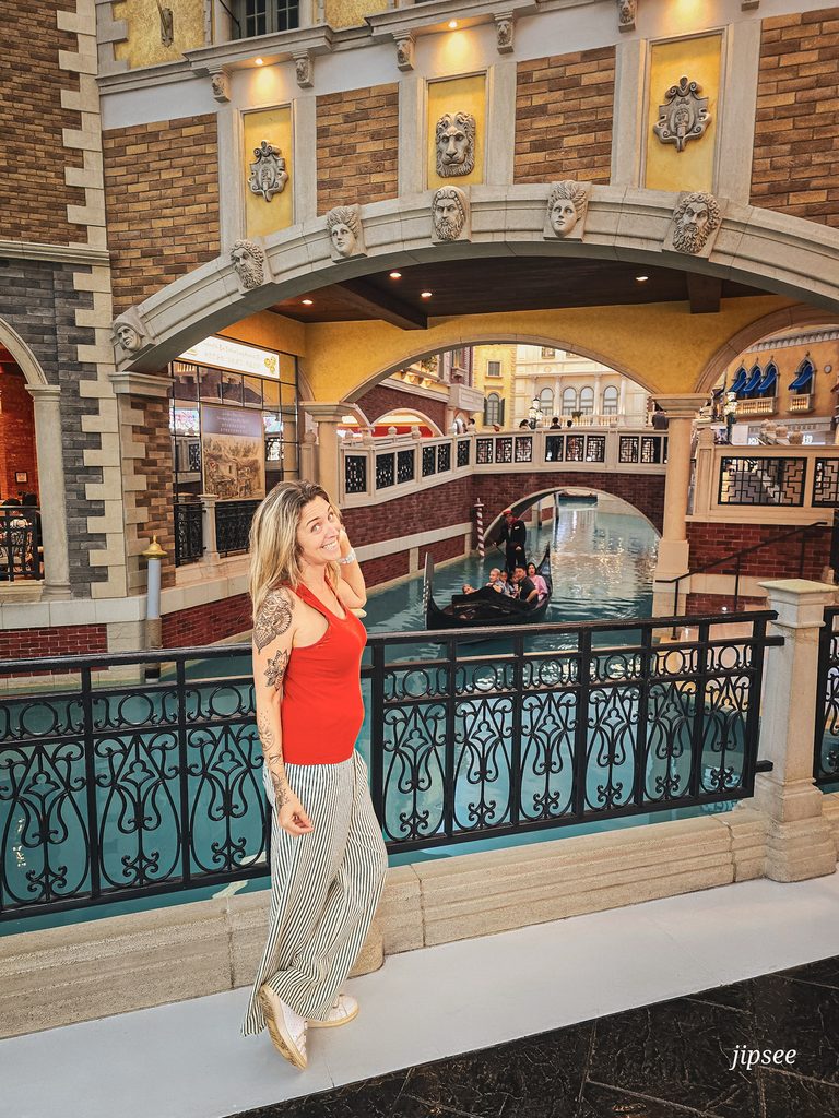 interieur hotel venetian gondole et canal a macao